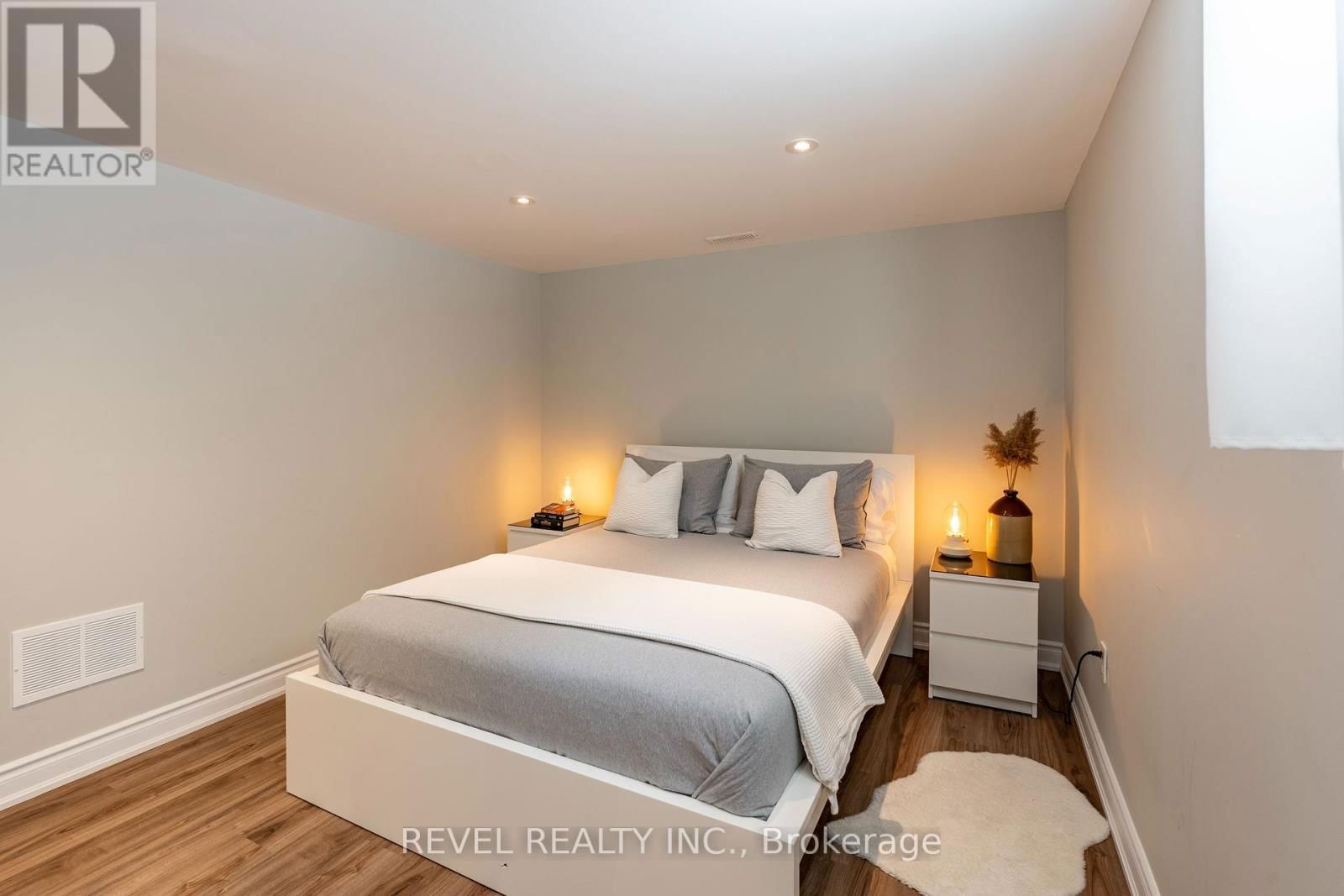 34 BOTHWELL CRESCENT Image 33