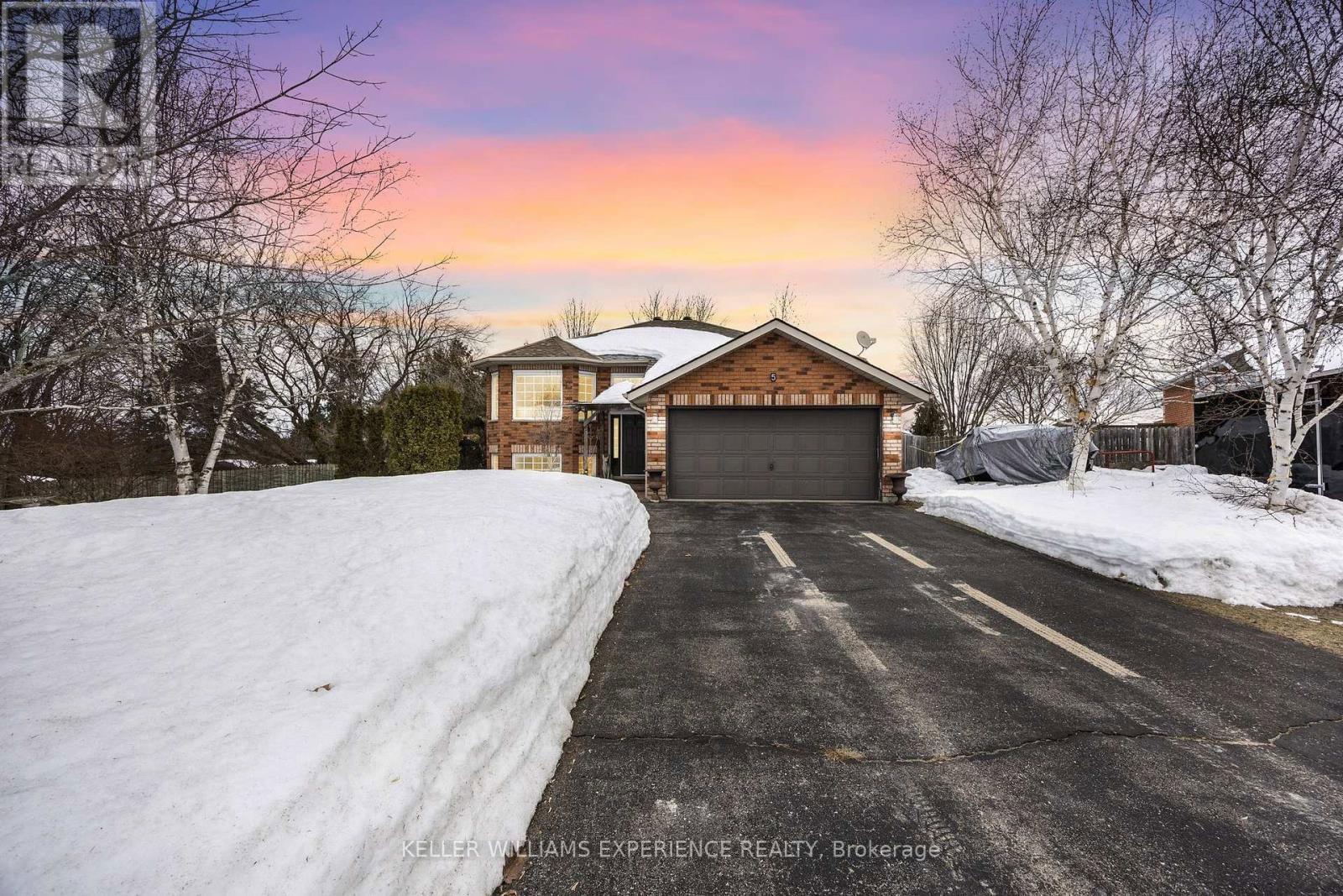 5 MOREAU COURT Image 18