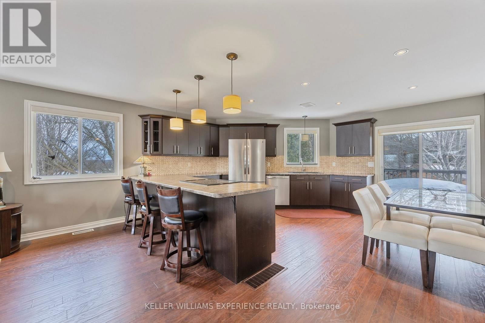 5 MOREAU COURT Image 3