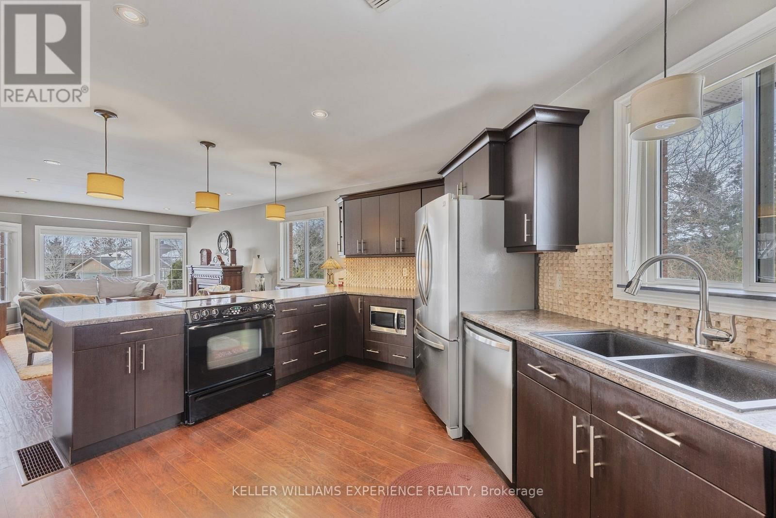 5 MOREAU COURT Image 4