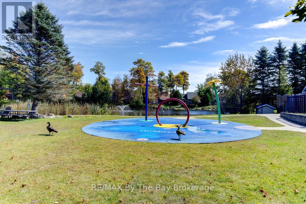 6 HURON CIRCLE Image 35
