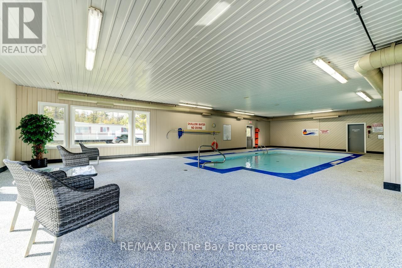 6 HURON CIRCLE Image 45