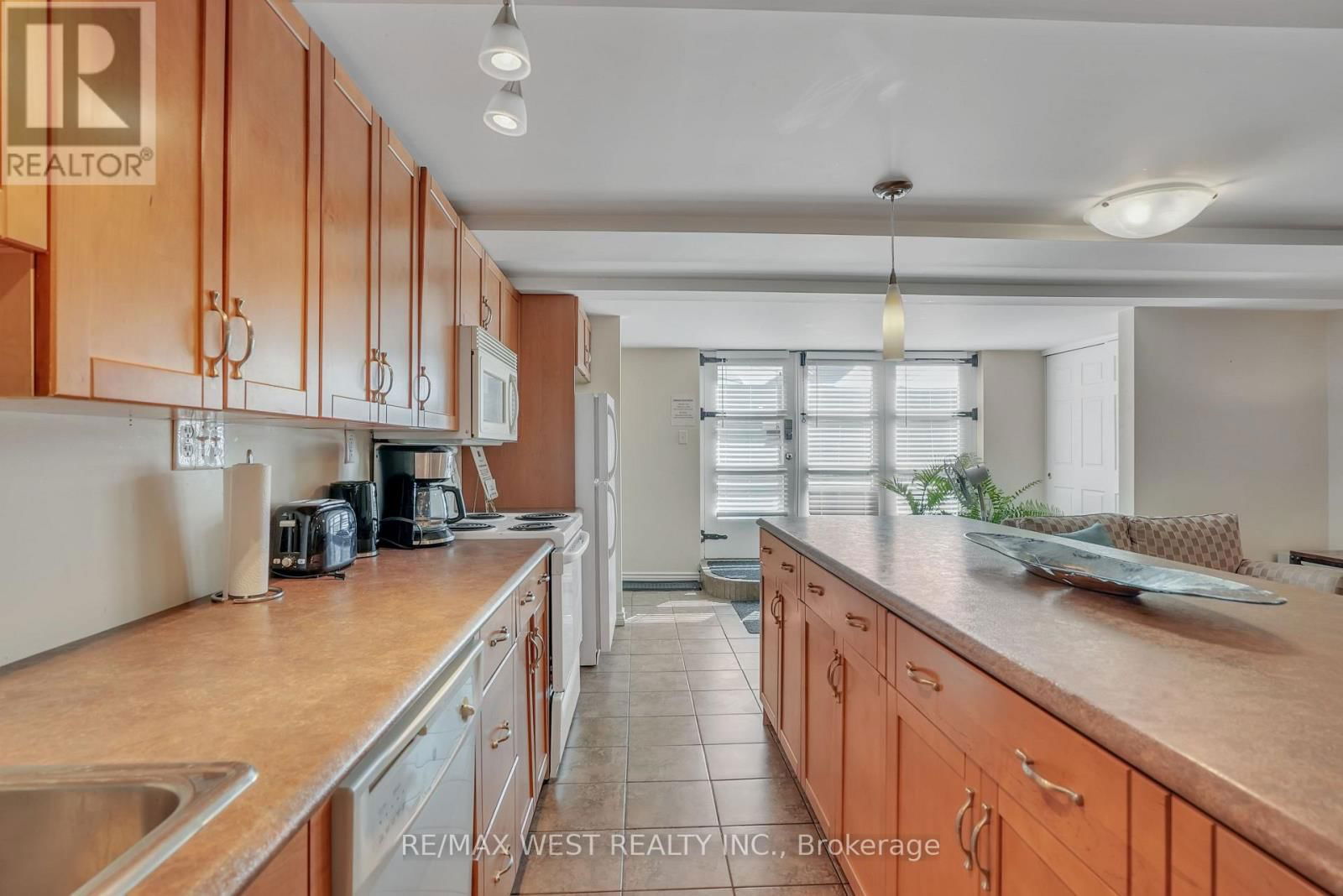 15 PARKSIDE DRIVE Image 12