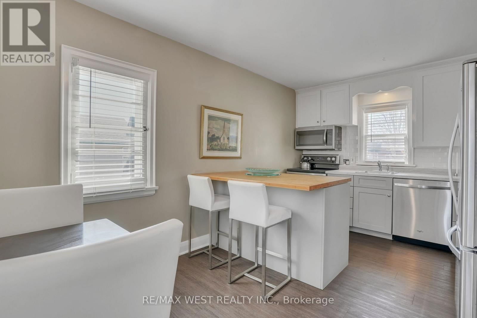 15 PARKSIDE DRIVE Image 2