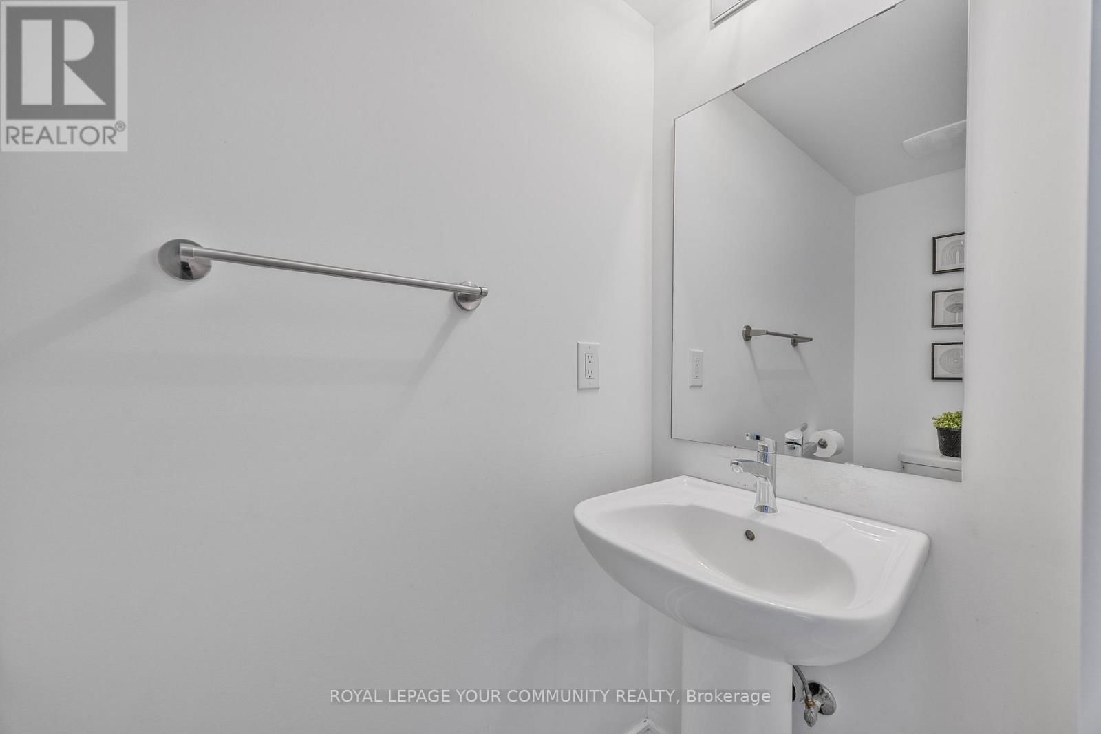 66 APPLETREE LANE Image 20