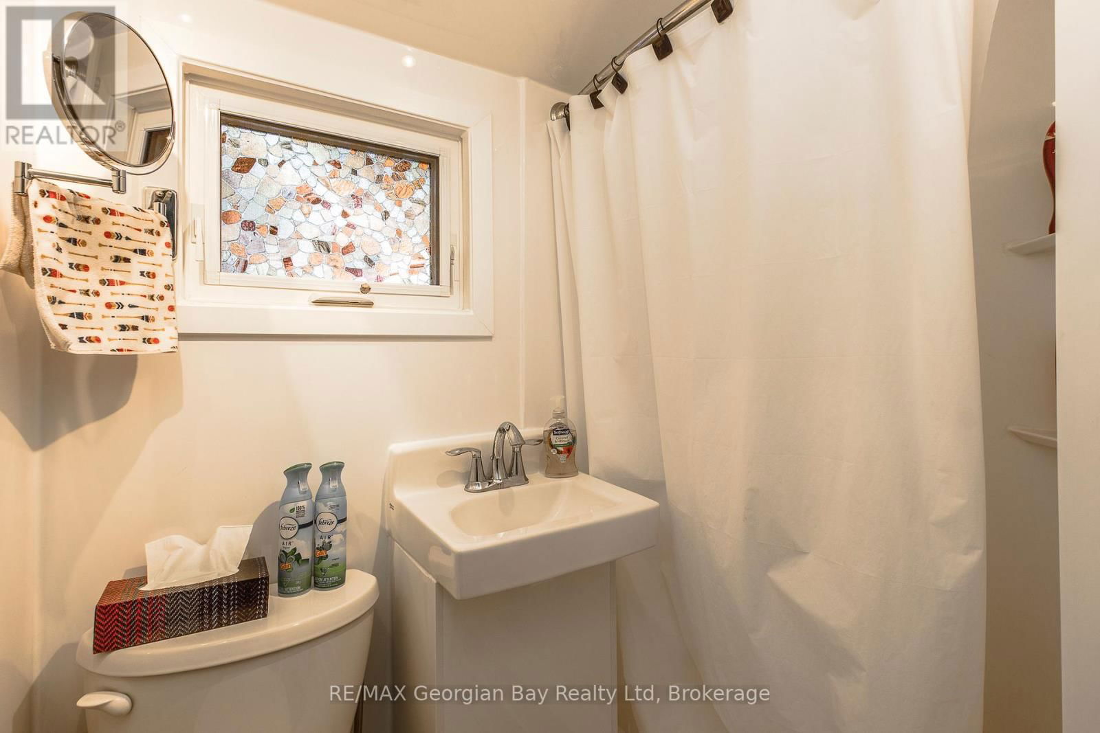 83 BEACH ROAD Image 12