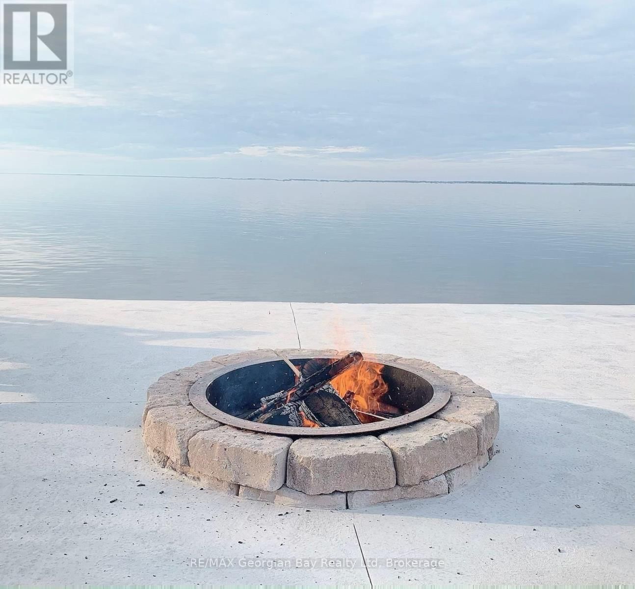 83 BEACH ROAD Image 18