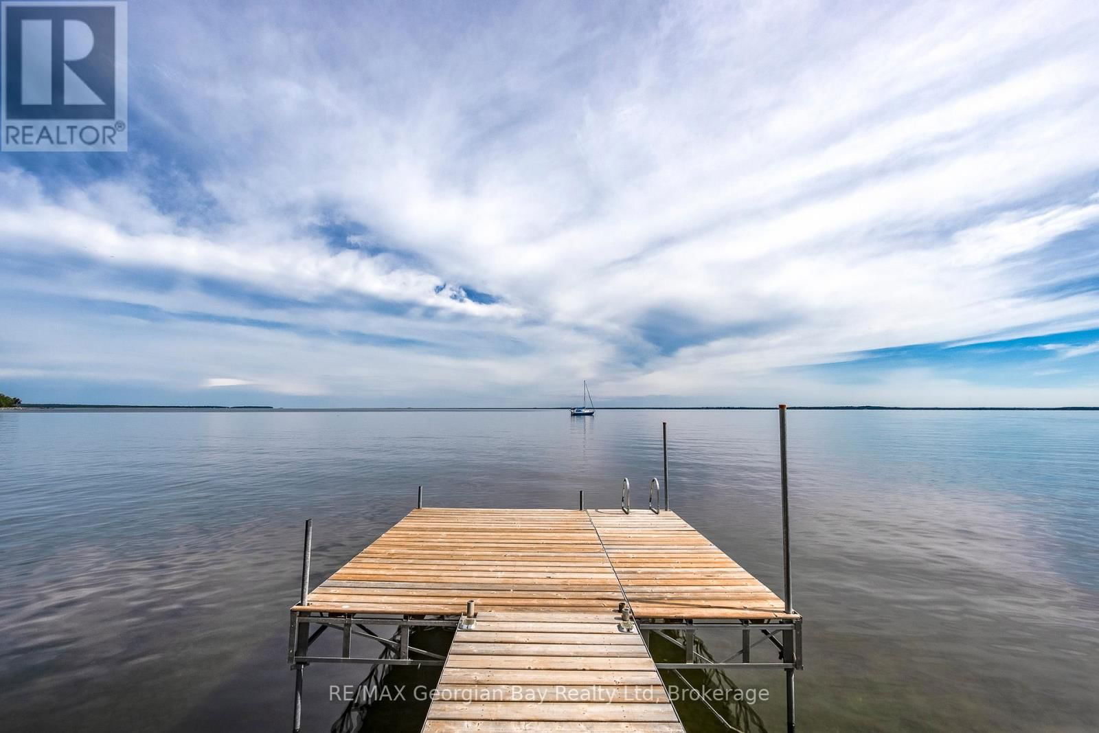 83 BEACH ROAD Image 21