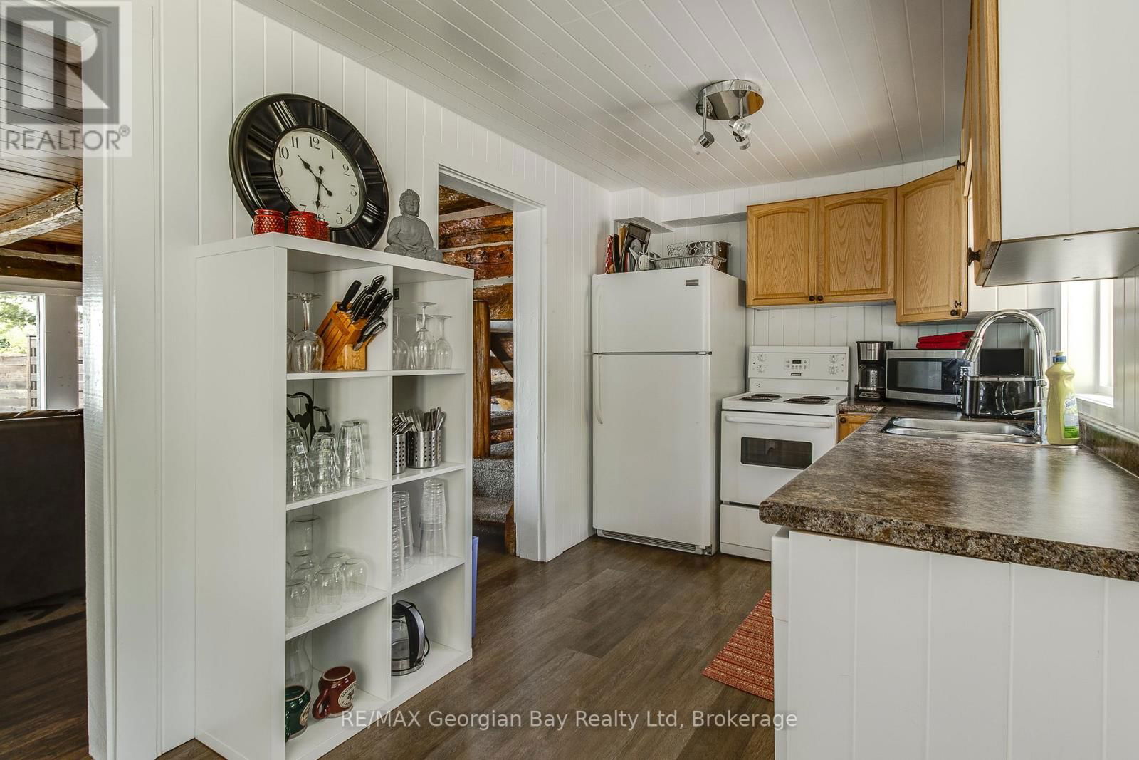 83 BEACH ROAD Image 5