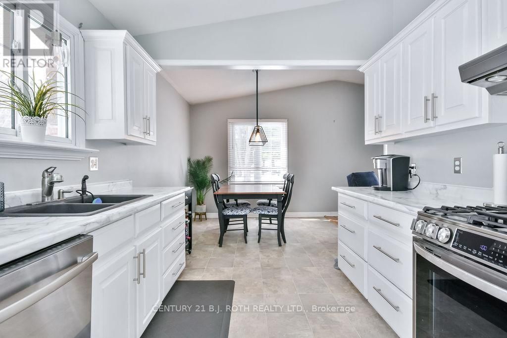 21 LUELLA BOULEVARD Image 12