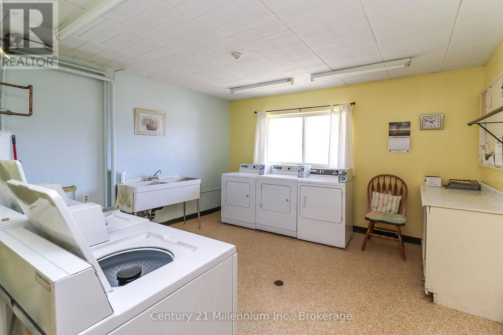 406 - 184 EIGHTH STREET Image 16