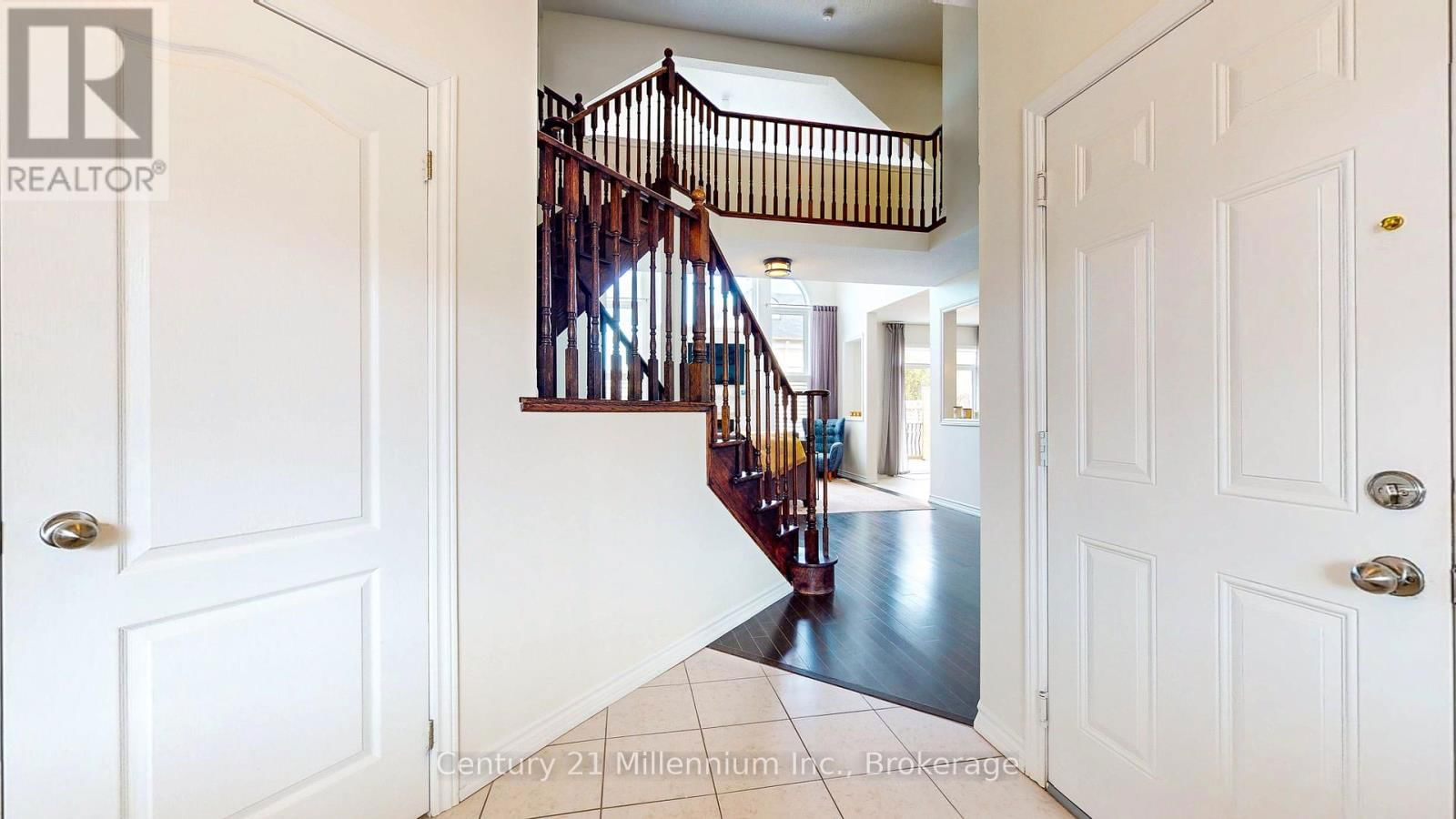 7 CLUBHOUSE DRIVE Image 10
