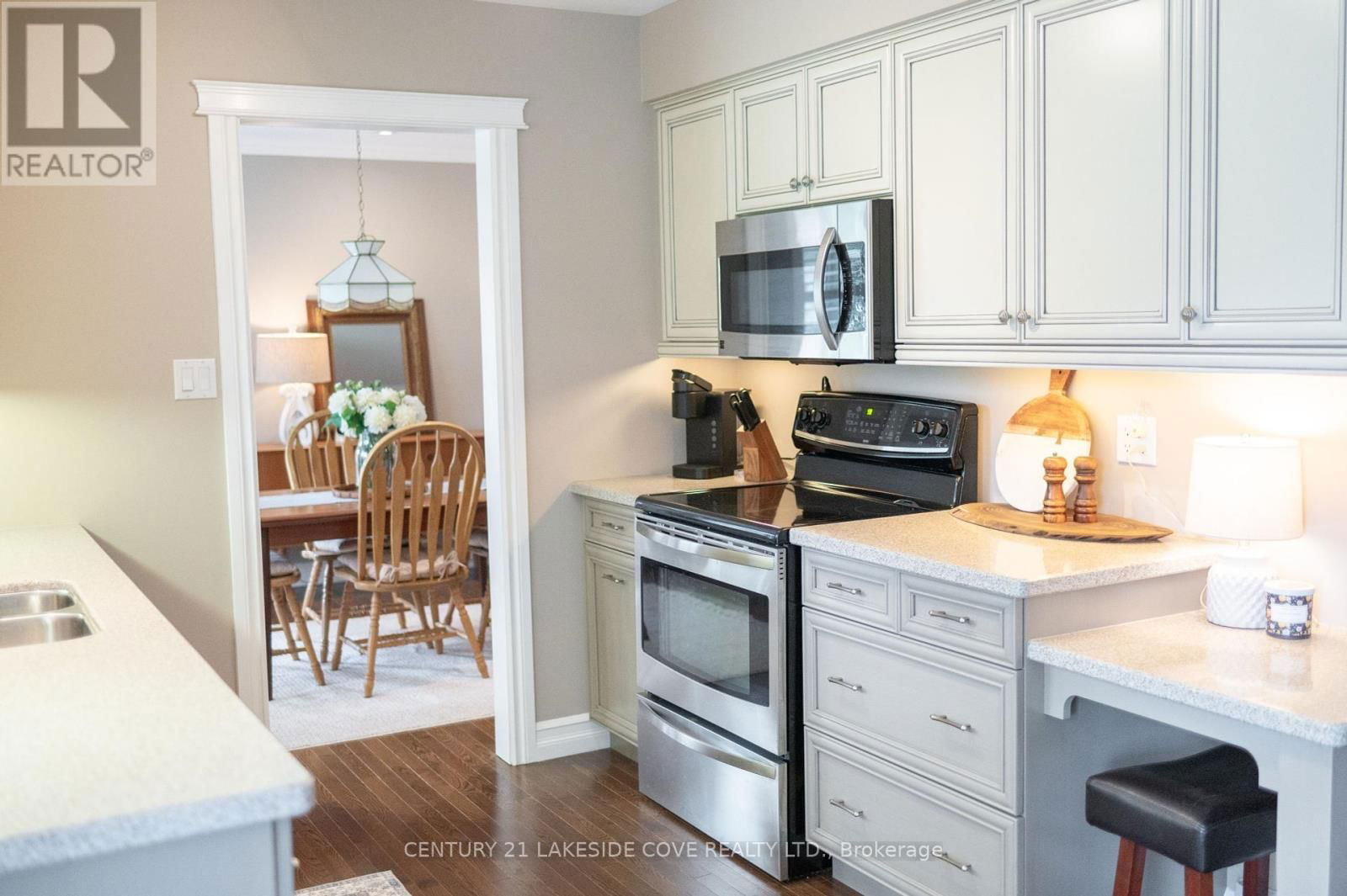27 THICKETWOOD PLACE Image 16