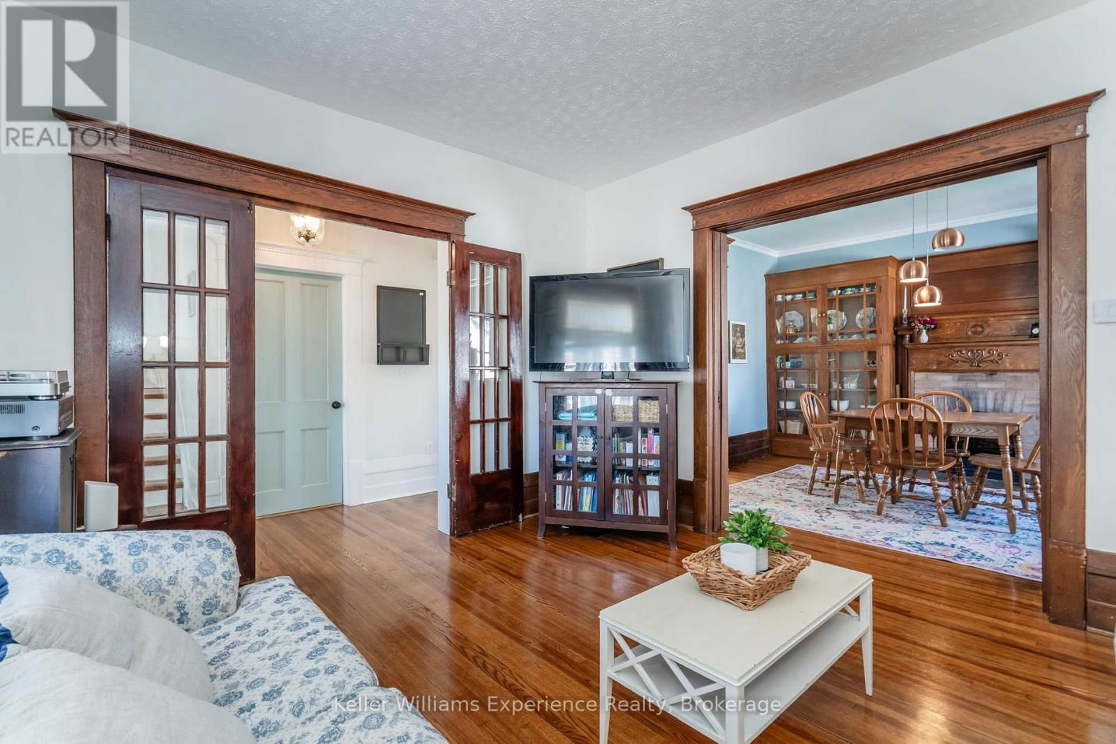 268 RUSSELL STREET Image 15