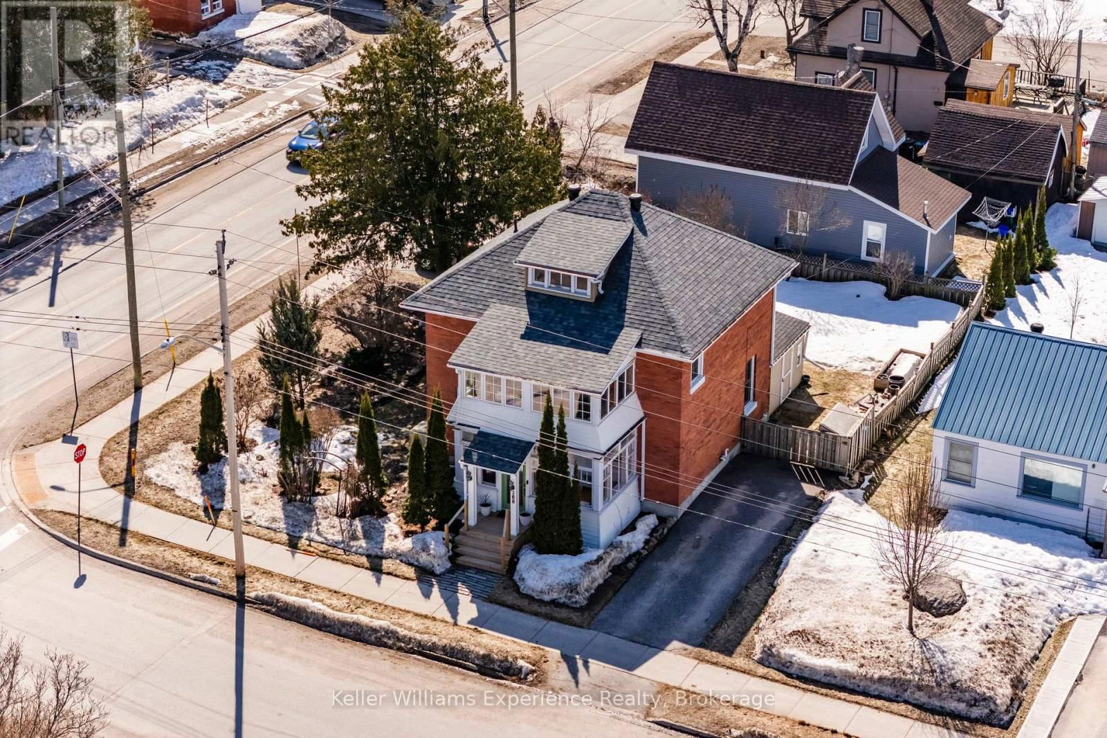 268 RUSSELL STREET Image 33