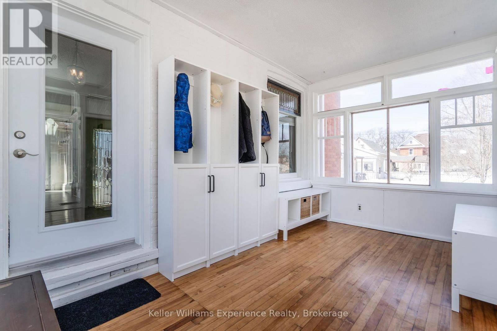 268 RUSSELL STREET Image 6