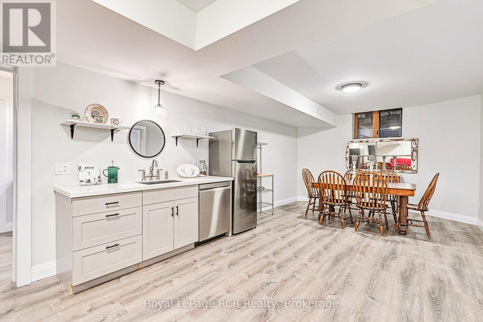 4 MEADOWLARK WAY Image 32