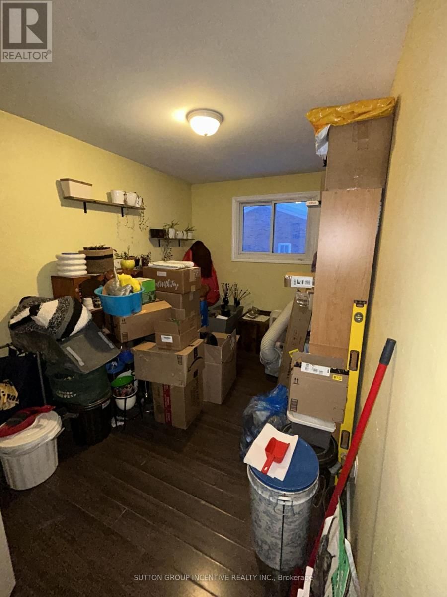 553 TENTH STREET Image 11