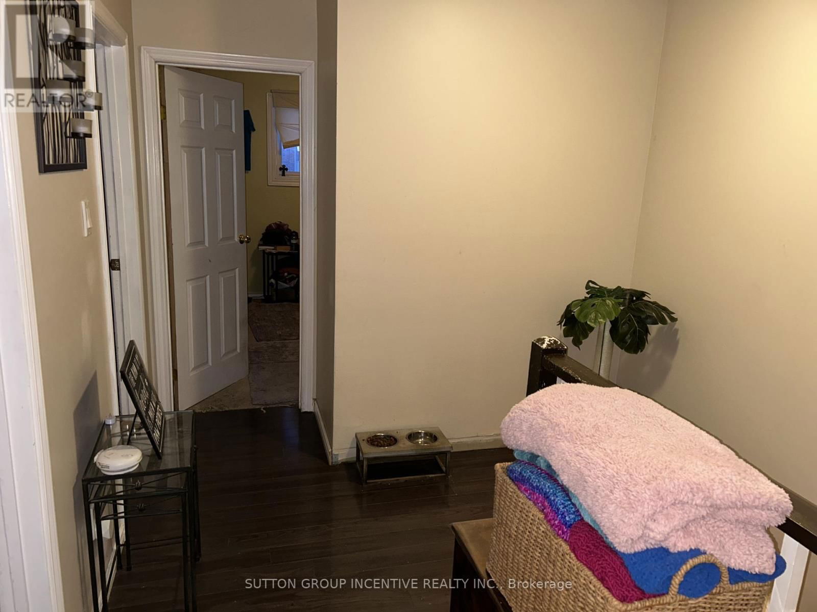 553 TENTH STREET Image 13