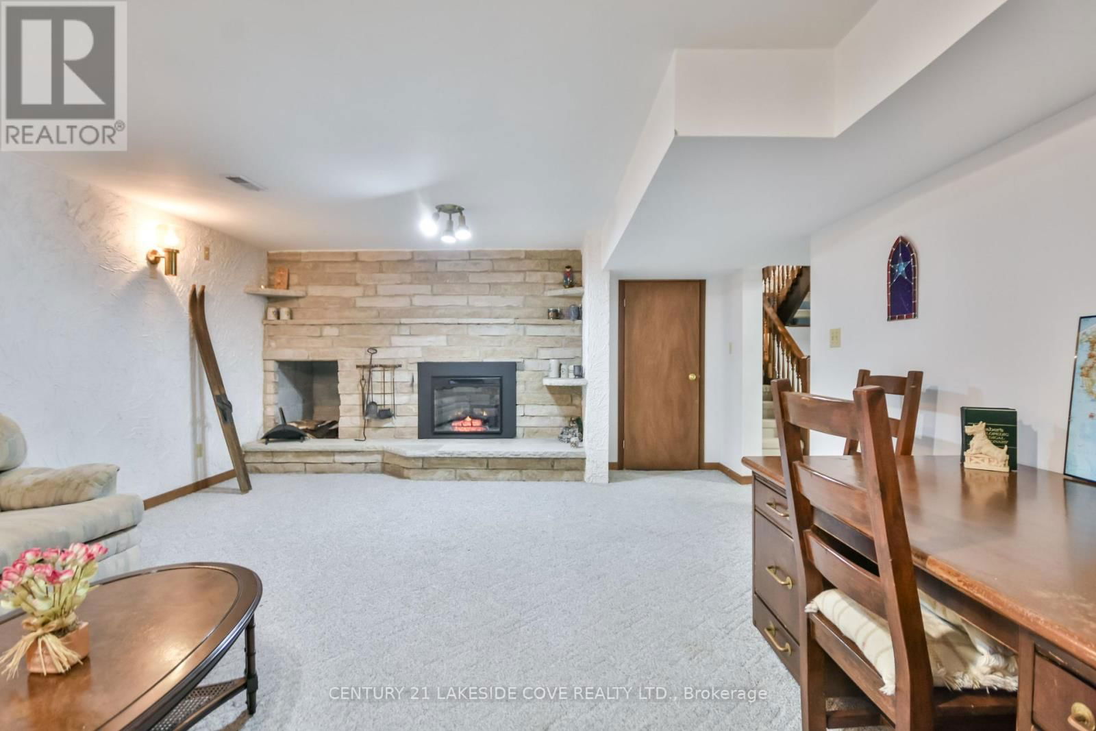 42 THICKETWOOD PLACE Image 35