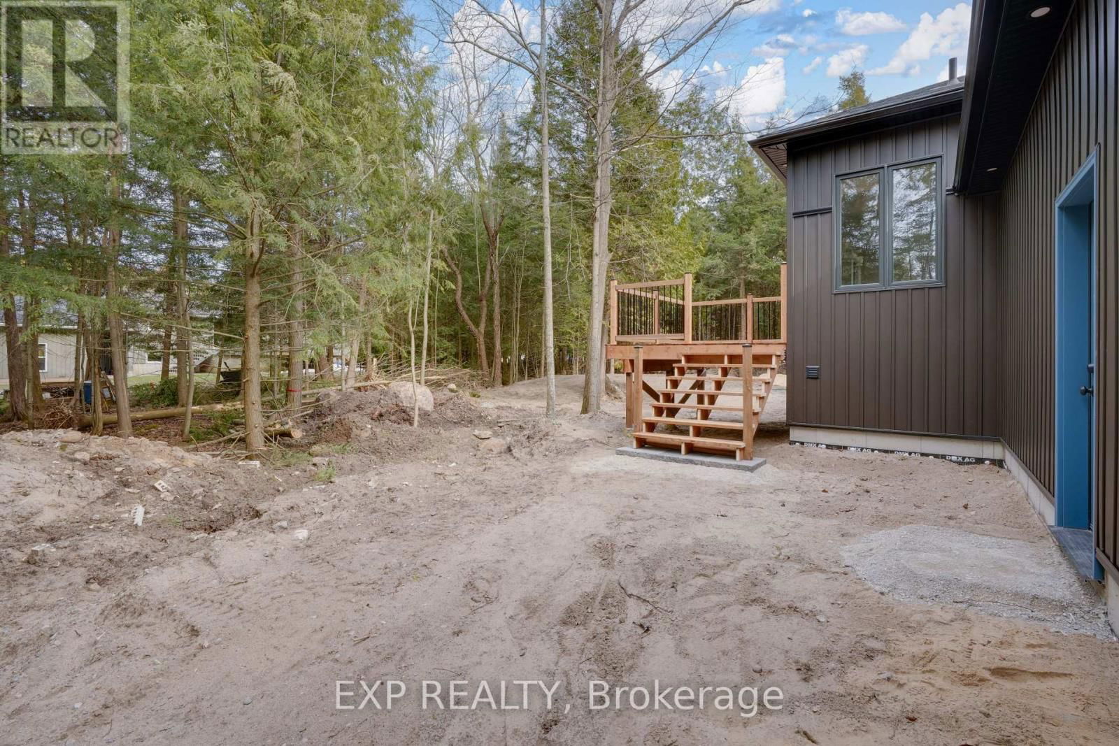 48 IROQUOIS CRESCENT Image 2