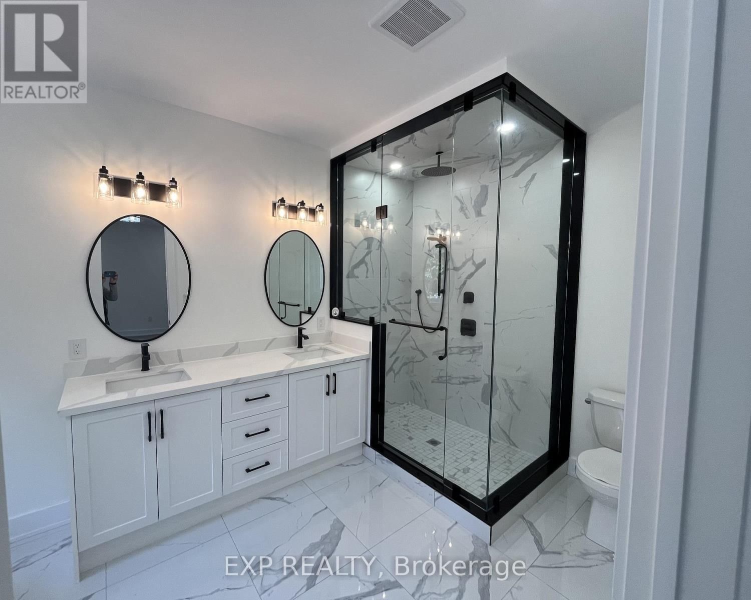 48 IROQUOIS CRESCENT Image 26