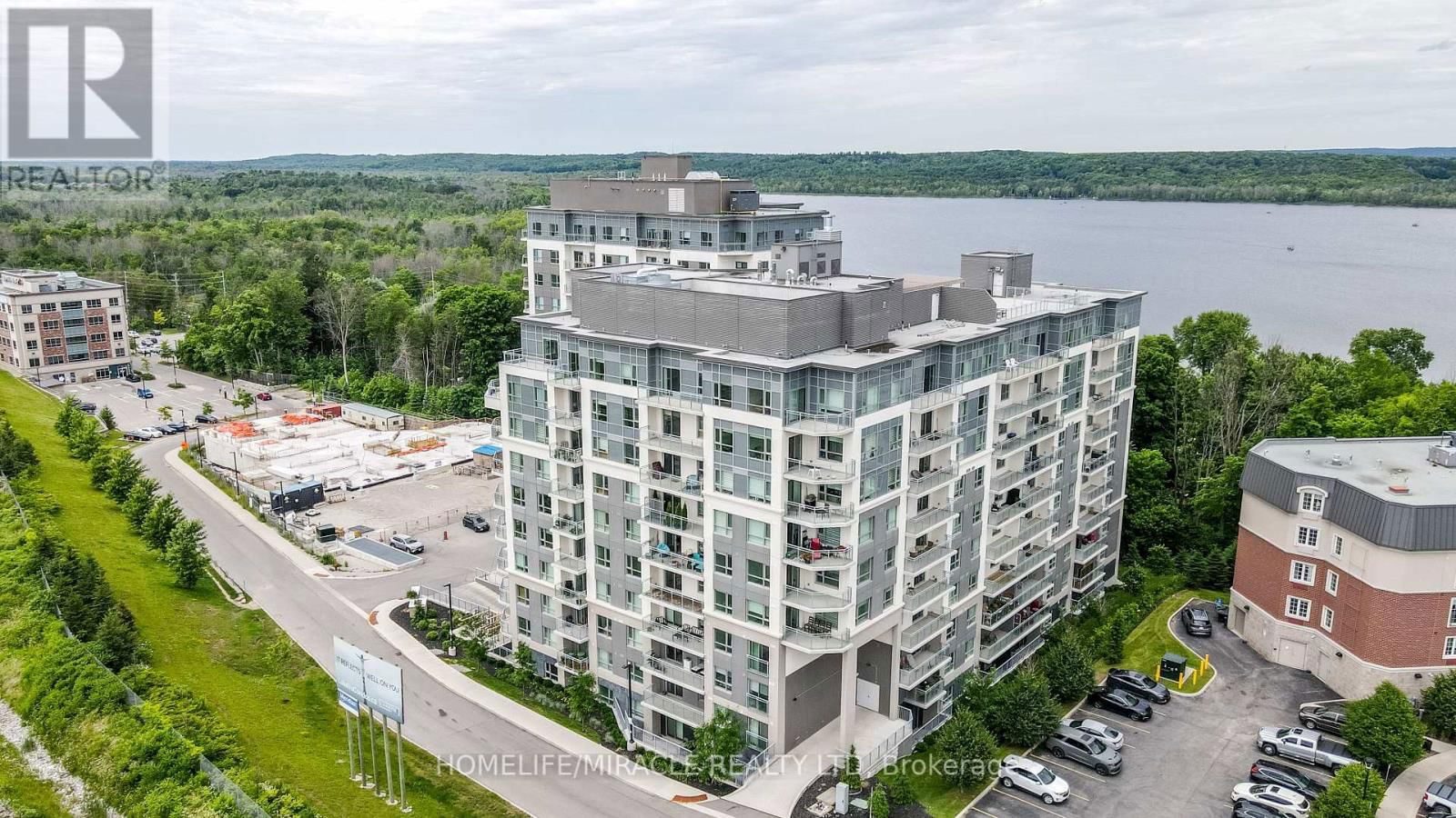 501 - 58 LAKESIDE TERRACE Image 25