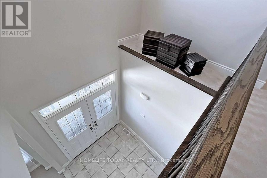 71 LOCKERBIE CRESCENT Image 22