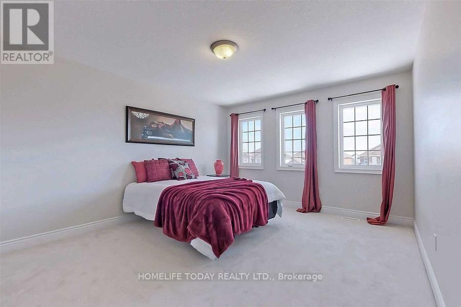 71 LOCKERBIE CRESCENT Image 29