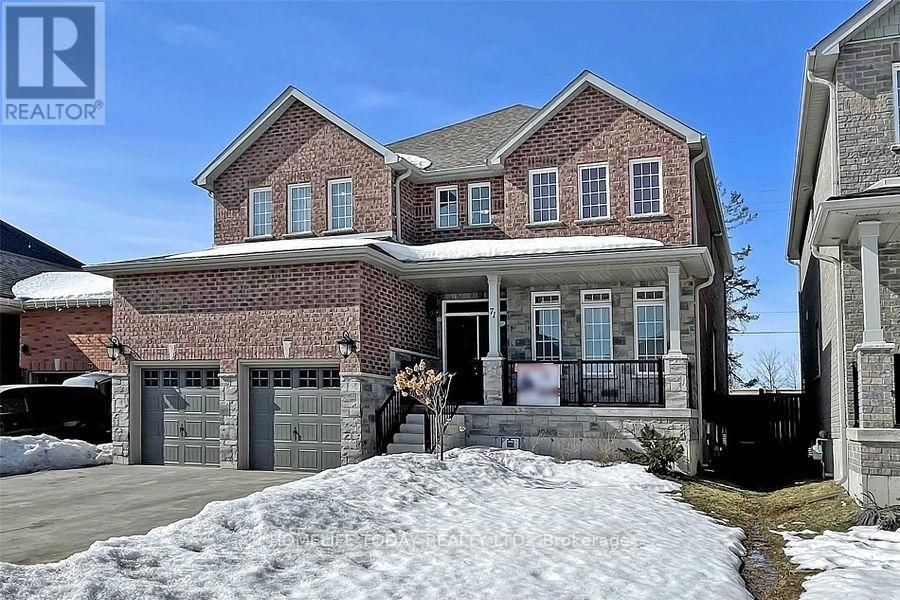 71 LOCKERBIE CRESCENT Image 3