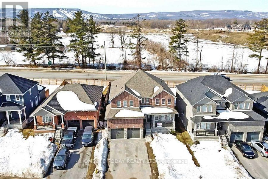 71 LOCKERBIE CRESCENT Image 34