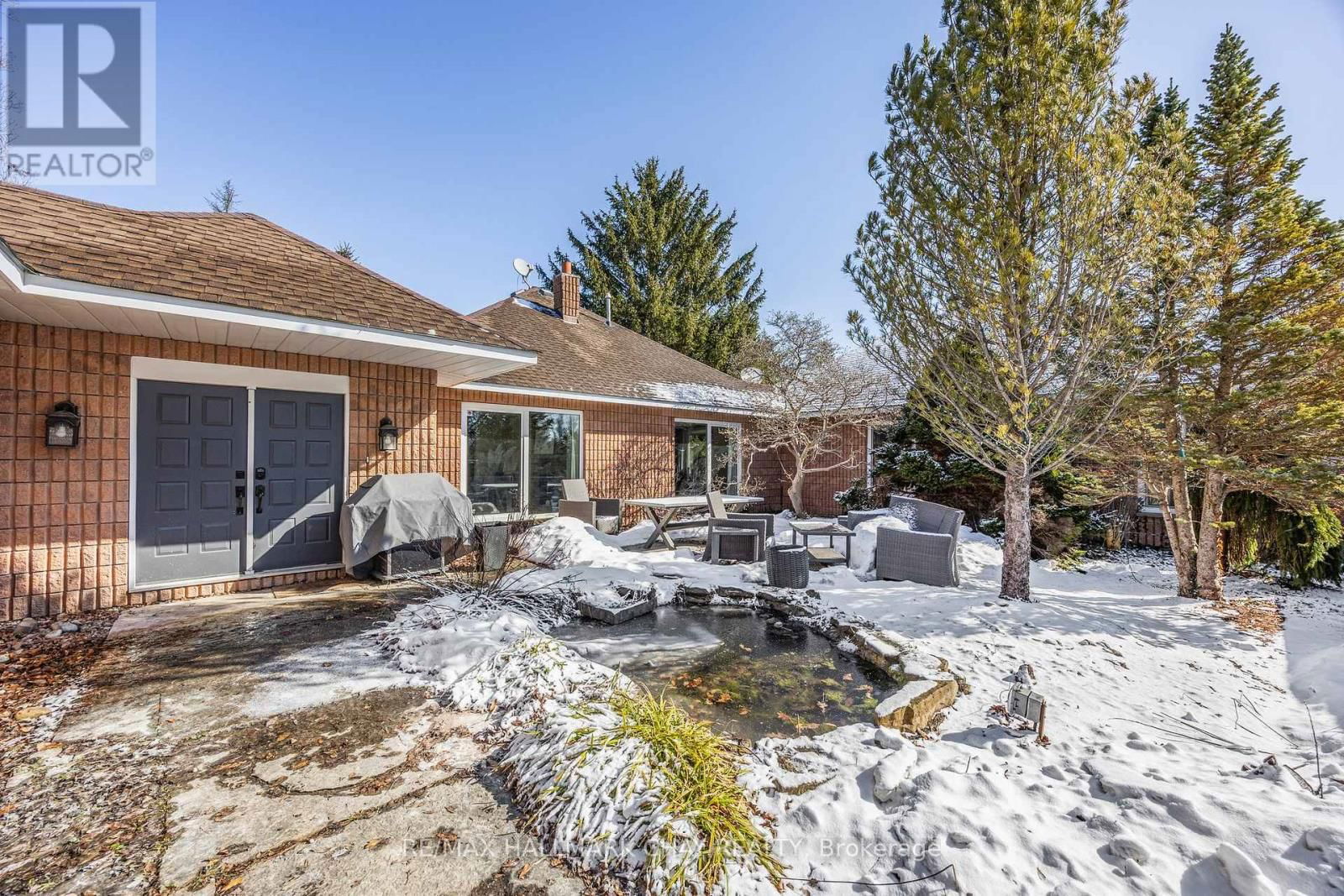 288 STEELES LINE Image 18