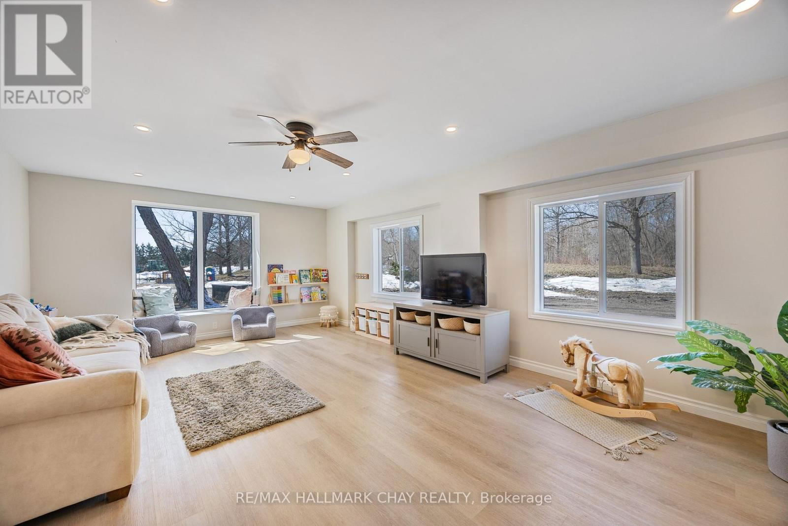 288 STEELES LINE Image 44