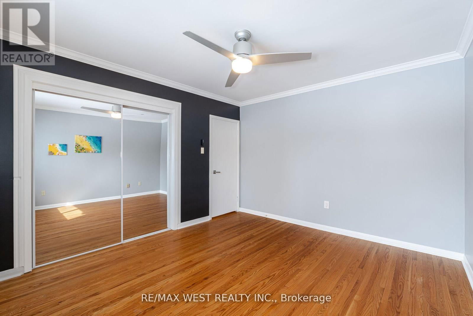 105 SHIRLEY AVENUE Image 16