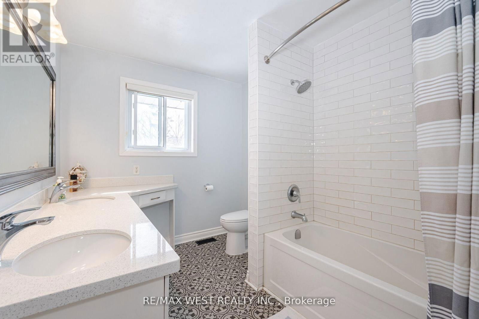 105 SHIRLEY AVENUE Image 19