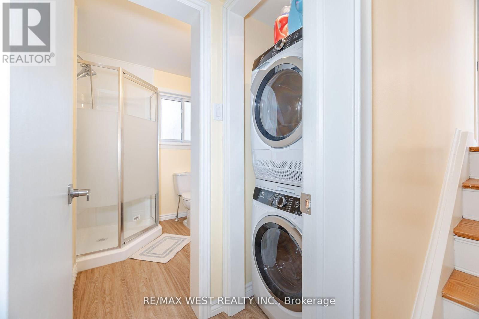 105 SHIRLEY AVENUE Image 27