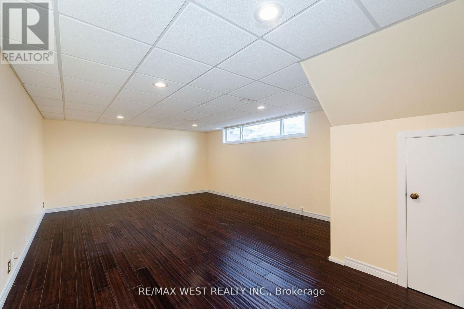 105 SHIRLEY AVENUE Image 28