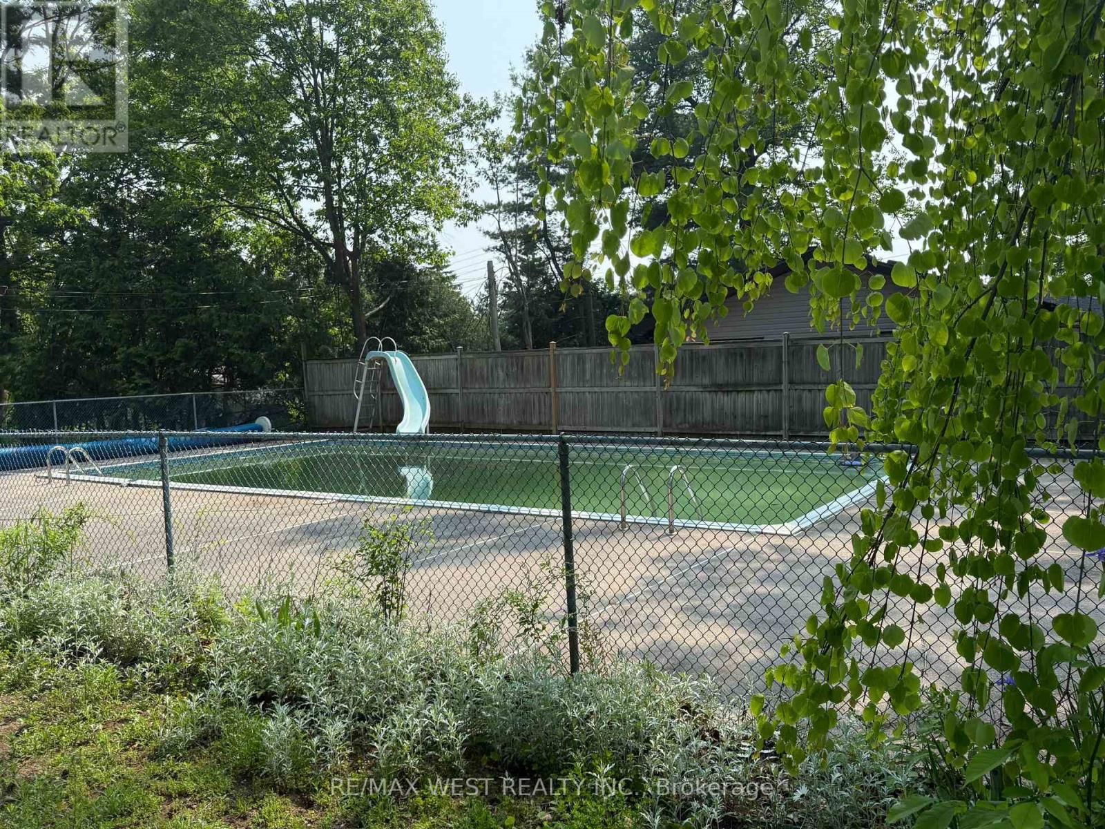 105 SHIRLEY AVENUE Image 38
