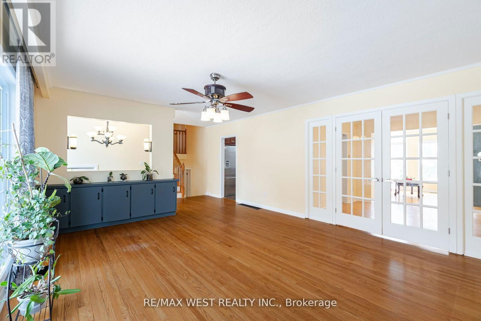 105 SHIRLEY AVENUE Image 5