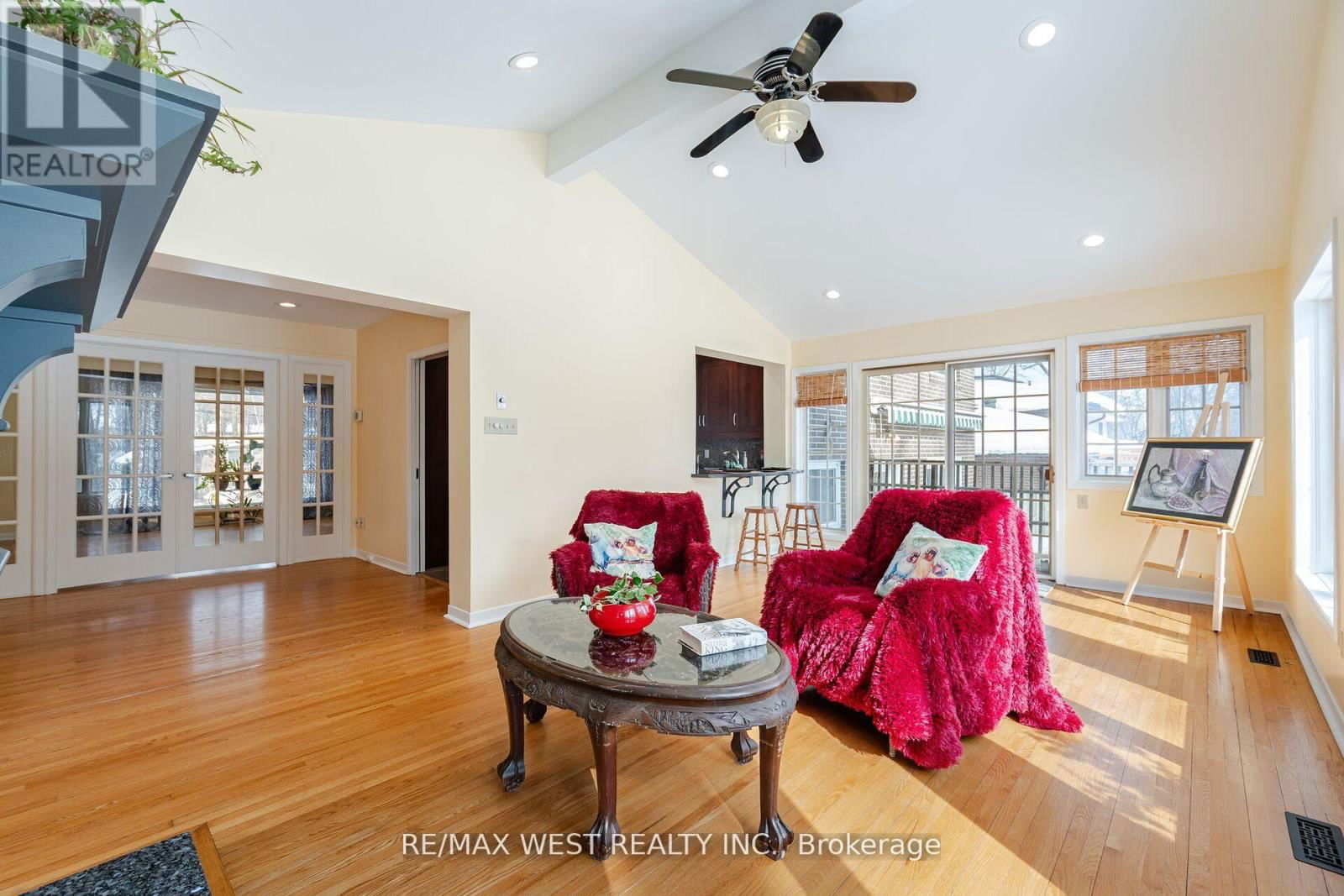 105 SHIRLEY AVENUE Image 9