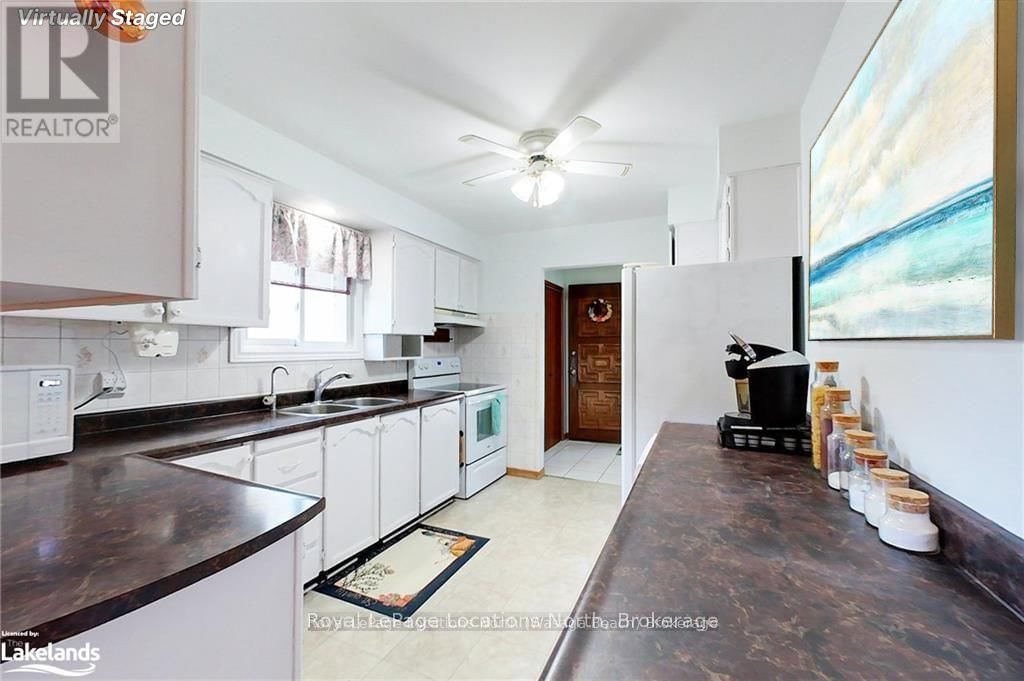 221 JOHN STREET Image 10