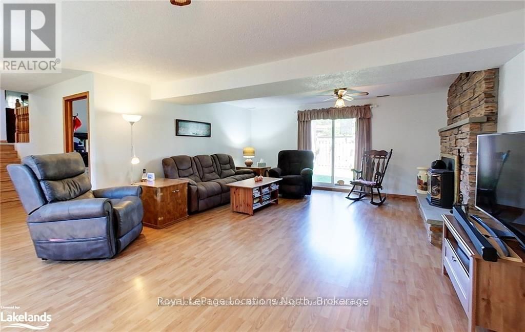 221 JOHN STREET Image 16