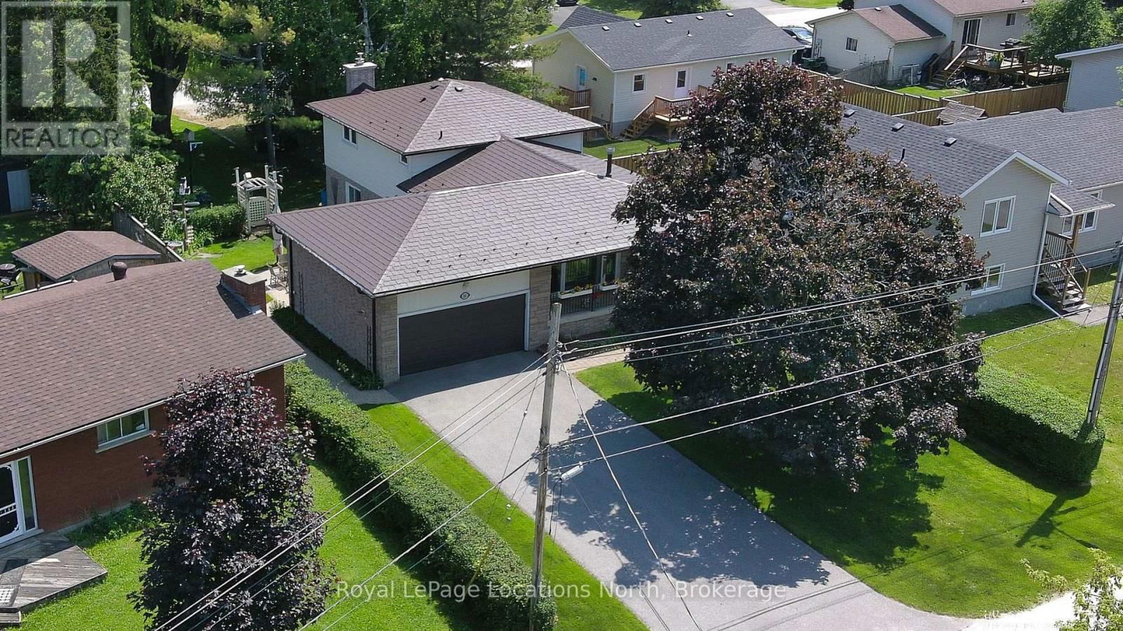 221 JOHN STREET Image 24