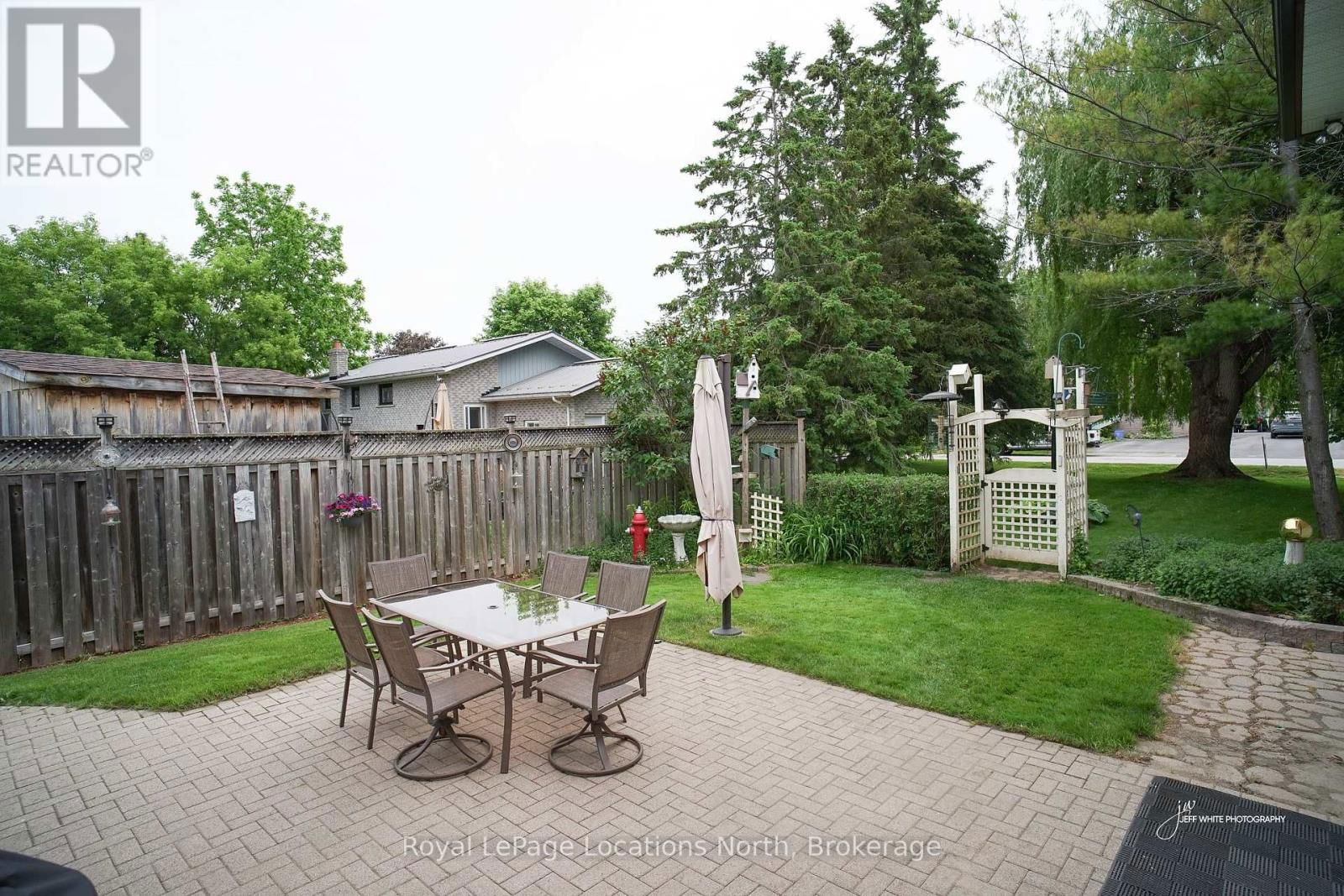 221 JOHN STREET Image 37