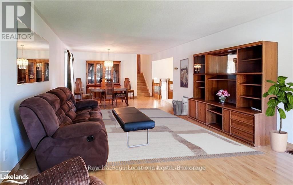 221 JOHN STREET Image 8