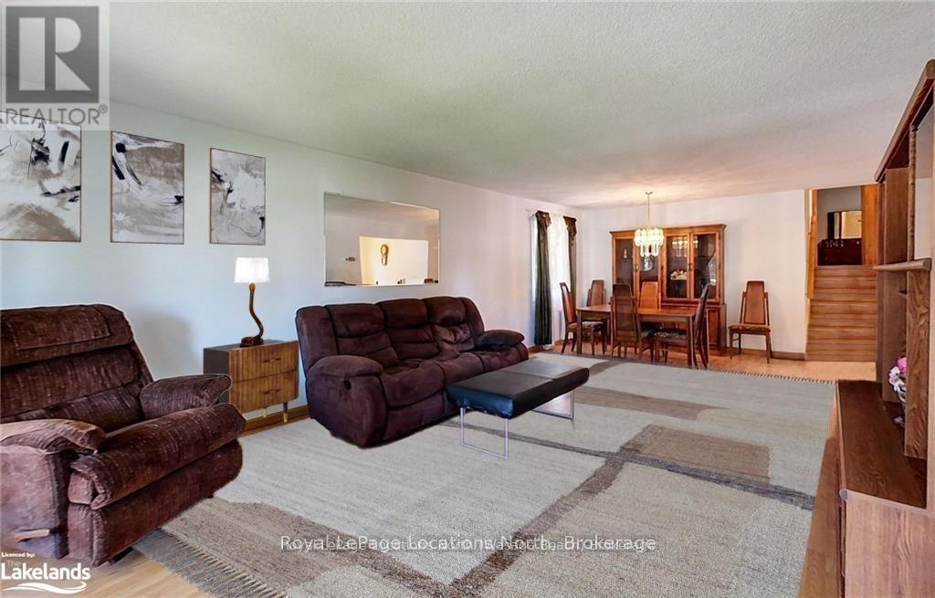 221 JOHN STREET Image 9
