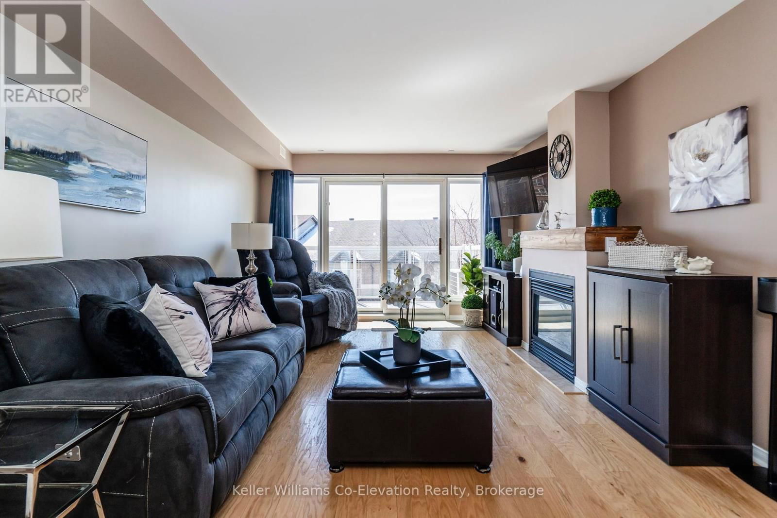 302 - 4 BECK BOULEVARD Image 10