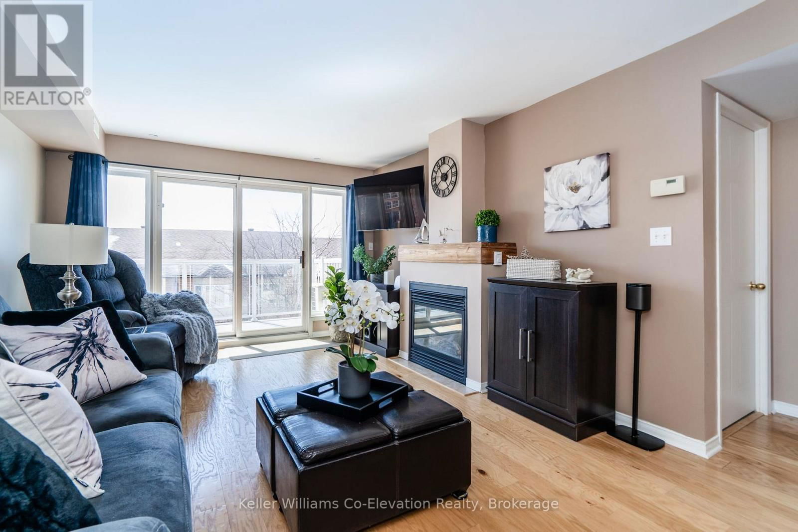 302 - 4 BECK BOULEVARD Image 11