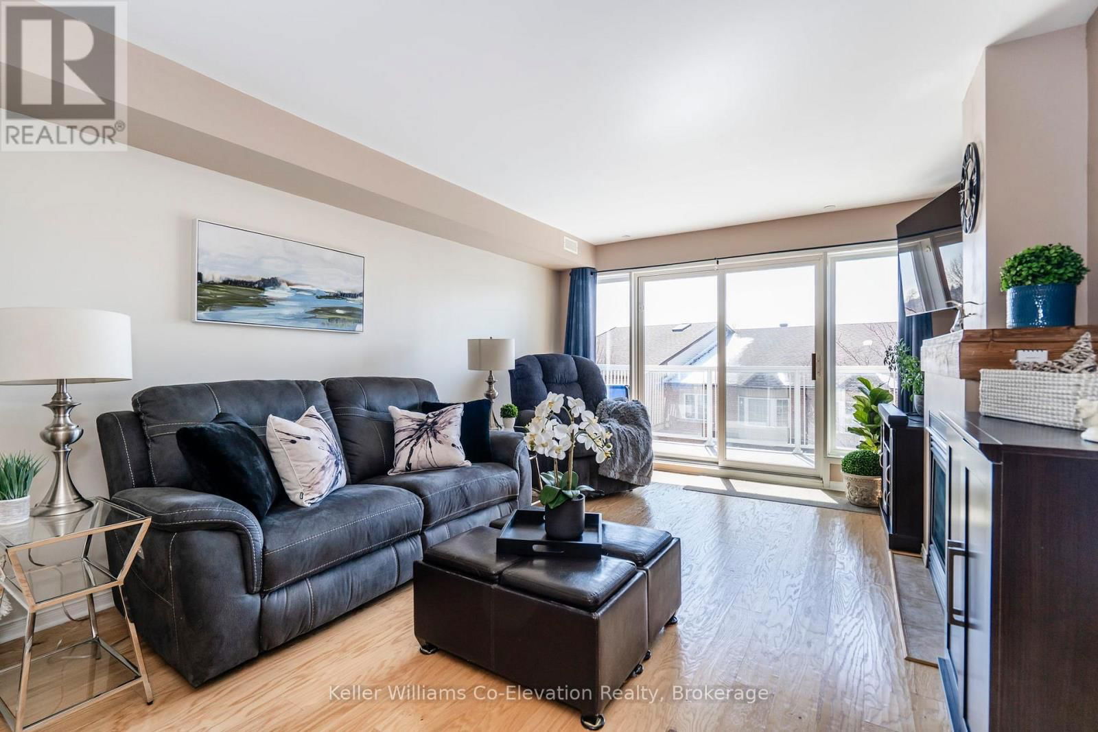 302 - 4 BECK BOULEVARD Image 12