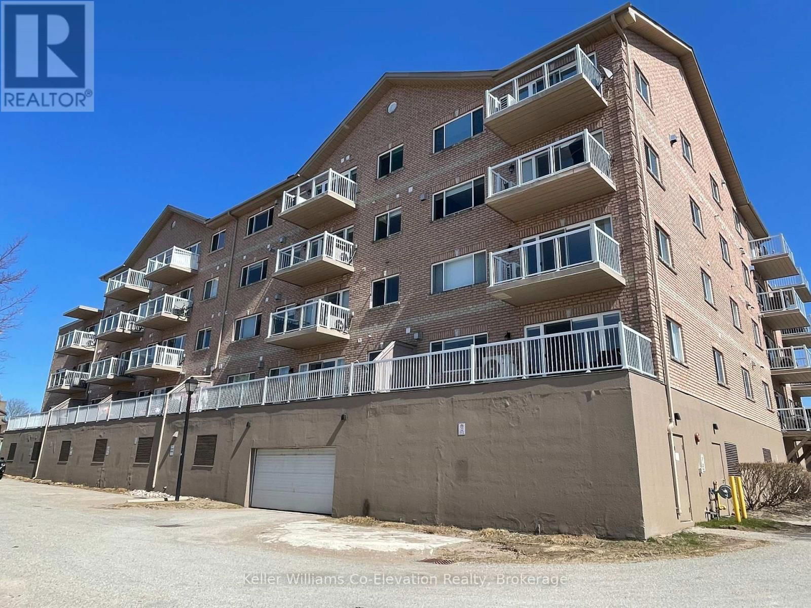 302 - 4 BECK BOULEVARD Image 2